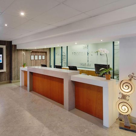 Protea Hotel By Marriott Pretoria Hatfield Exterior foto